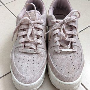 NIKE Air Force 1 pink
